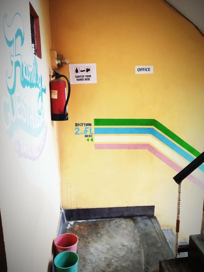 Family Guest House Varanasi Exteriör bild