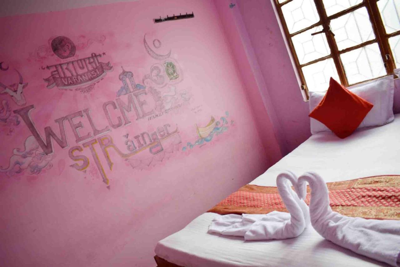 Family Guest House Varanasi Exteriör bild