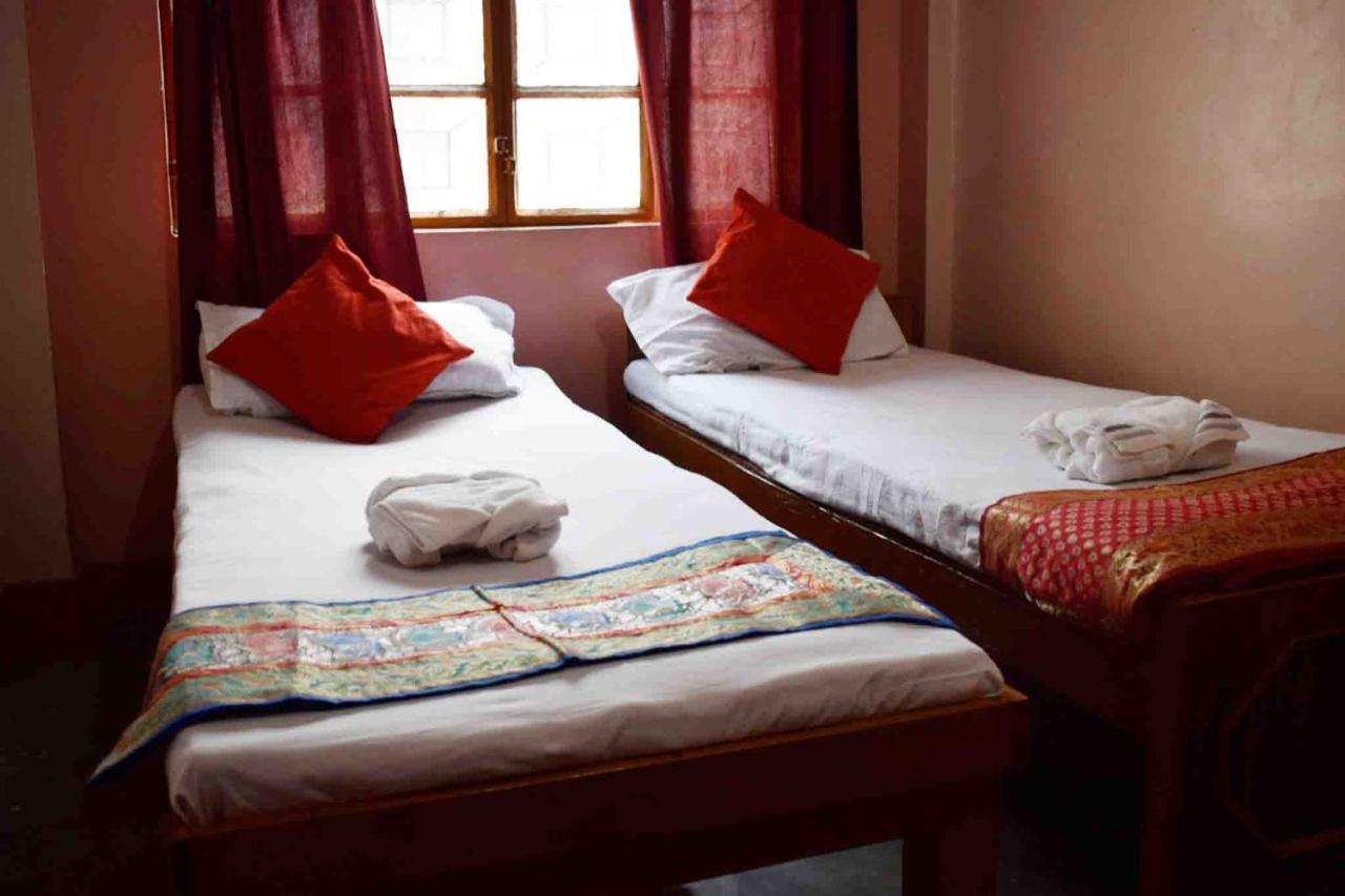 Family Guest House Varanasi Exteriör bild