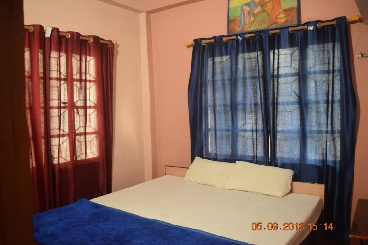 Family Guest House Varanasi Exteriör bild