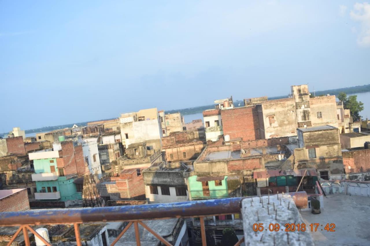Family Guest House Varanasi Exteriör bild