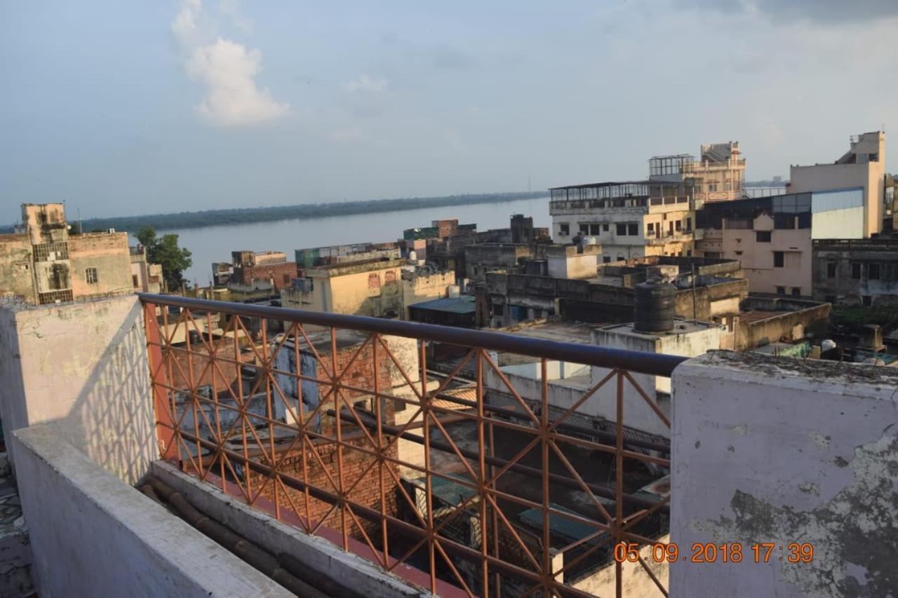 Family Guest House Varanasi Exteriör bild