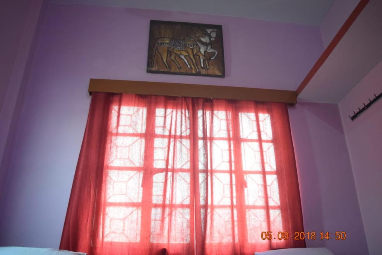 Family Guest House Varanasi Exteriör bild