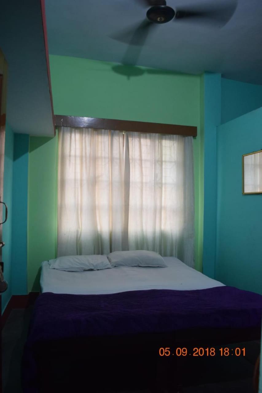 Family Guest House Varanasi Exteriör bild